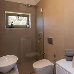 Savel House Вилла *