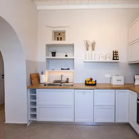 Savel House